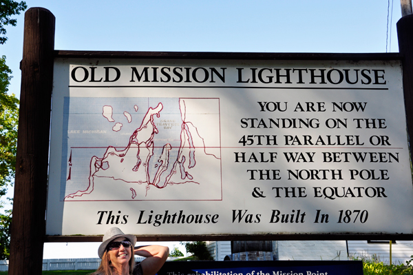 45th Parallel sign